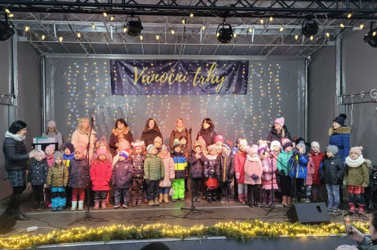 Vánoční vystoupení na náměstí